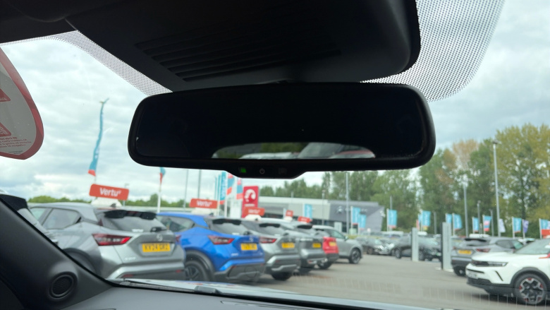 Nissan Juke 1.0 DiG-T 114 N-Connecta 5dr Petrol Hatchback